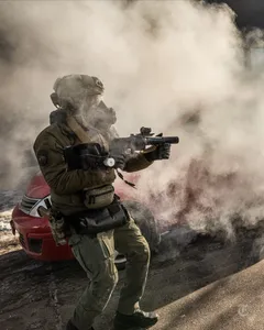  صحنه درگیری میان نیروهای آمریکایی و مردم 