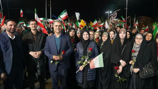 موکب «آفتاب امید» دانشگاه آزاد ارومیه؛ سنگر خدمت‌رسانی فرهنگی و اجتماعی در میدان ولایت فقیه