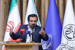 محمدرضا حسینی&zwnj;بای خبرنگار صدا و سیما