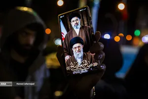 بیعت مردم تهران با حضرت آیت الله سید مجتبی خامنه ای رهبر جدید انقلاب اسلامی ایران - میدان شهدا