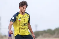 بازیکن سپاهان:به خانواده‌های داغدار تسلیت می‌گویم/ حملات به تاسیسات فولاد ناراحت‌کننده است