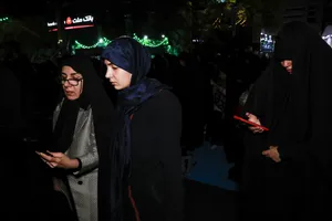 اقامه نماز استغاثه به امام زمان زمان(عج) - چهارراه نبرد خیابان پیروزی