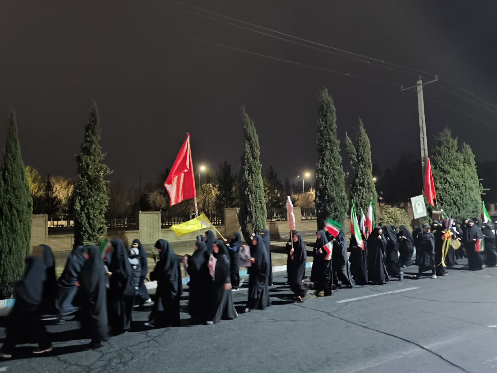 خروش دانشگاهیان دانشگاه آزاد اسلامی در حمایت از فاتحان خیبر
