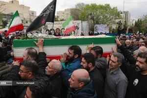 تشییع پیکر ام البنین تهران مادر شهیدان افراسیابی با حضور گسترده مردم انقلابی و شهیدپرور خیابان نبرد- پیروزی