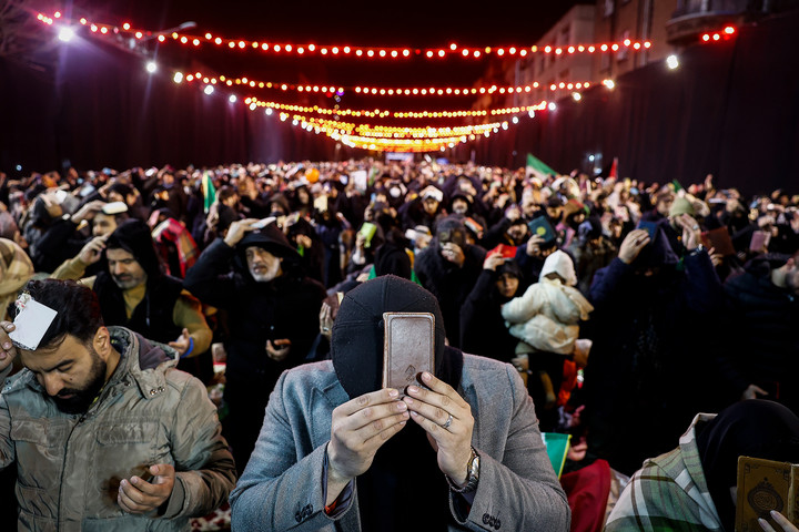 احیای شب بیست و سوم رمضان - میدان انقلاب