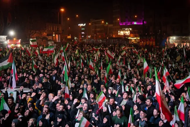 توئیت‌های تفرقه‌افکن ترامپ، سلاح جنگ ترکیبی علیه ایران/ هوشیاری مردم پشتیبان اصلی میدان بود