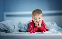 راهکار‌های کلیدی مدیریت استرس و بی‌خوابی کودکان در شرایط بحرانی