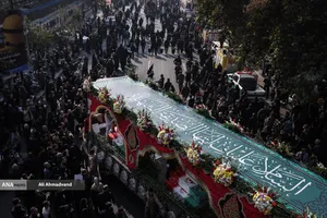 تشییع پیکر 100 شهید دوران دفاع مقدس همزمان با سالروز شهادت حضرت فاطمه زهرا(س) در تهران
