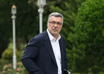 وزیر بهداشت برای شرکت در هفتاد و دومین نشست کمیته منطقه‌ای مدیترانه شرقی وارد قاهره شد