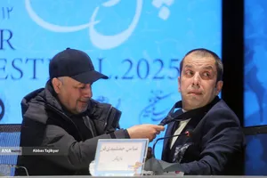 عباس جمشیدی&zwnj;فر و رضا عطاران در نشست خبری فیلم سینمایی &laquo;صددام&raquo;