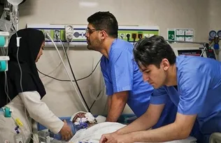 پرستاران خط مقدم تأمین سلامت جسم و روح مردم در دفاع مقدس سوم/ لایحه اصلاح حقوق بازنشستگی پرستاران روی میز مجلس