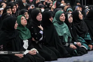 دیدار هزاران نفر از زنان و دختران با رهبر معظم انقلاب