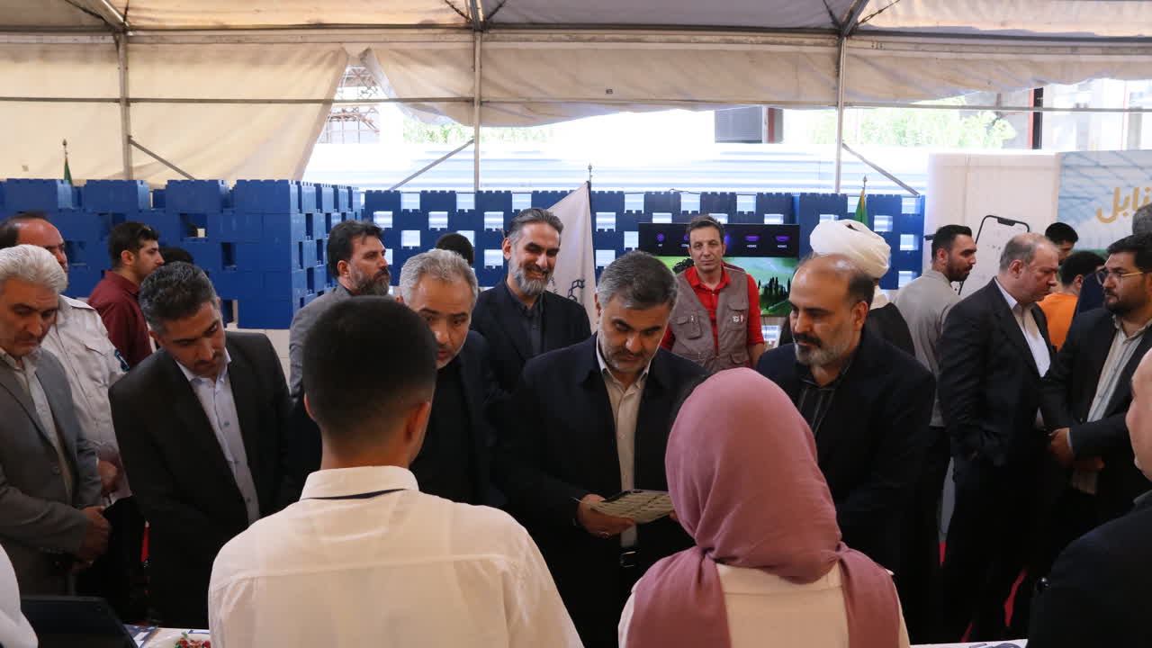 هوش مصنوعی باید در خدمت هوش انسانی و تعالی انسان قرار گیرد
