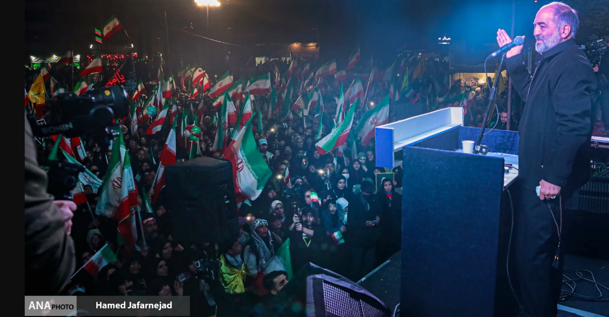 روایتی از نقش مداحان و سرودهای انقلابی در حماسه خیابان