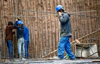 حق مسکن ۳ میلیونی حمایت یا رفع تکلیف؟ / وقتی ۶۰ درصد دستمزد کارگران صرف اجاره می‌شود