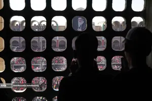 مراسم اقامه نماز بر پیکر امام شهید امت