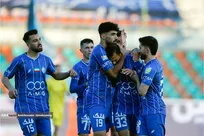 هلدینگ خلیج فارس پرداخت به استقلال را متوقف کرد/ ناراحتی شدید بازیکنان خارجی از بدقولی تاجرنیا