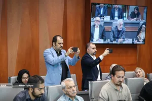نشست خبری محمدرضا ظفرقندی، وزیر بهداشت، درمان و آموزش پزشکی