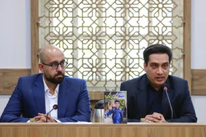 حاجی رحیمیان مدیرعامل پیام رسان آی&zwnj;گپ  در مراسم رونمایی از پوستر مسابقه بین&zwnj;المللی نقاشی &laquo;سورنا&raquo; با موضوع &laquo;ایران از نگاه کودکان ایرانی داخل و خارج از کشور&raquo;