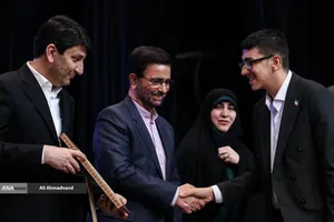ستار هاشمی وزیر ارتباطات و فناوری اطلاعات