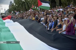 حرکت بزرگ&zwnj;ترین ناوگان"الصمود" همبستگی بین&zwnj;المللی از بندر بارسلونا اسپانیا به سوی غزه