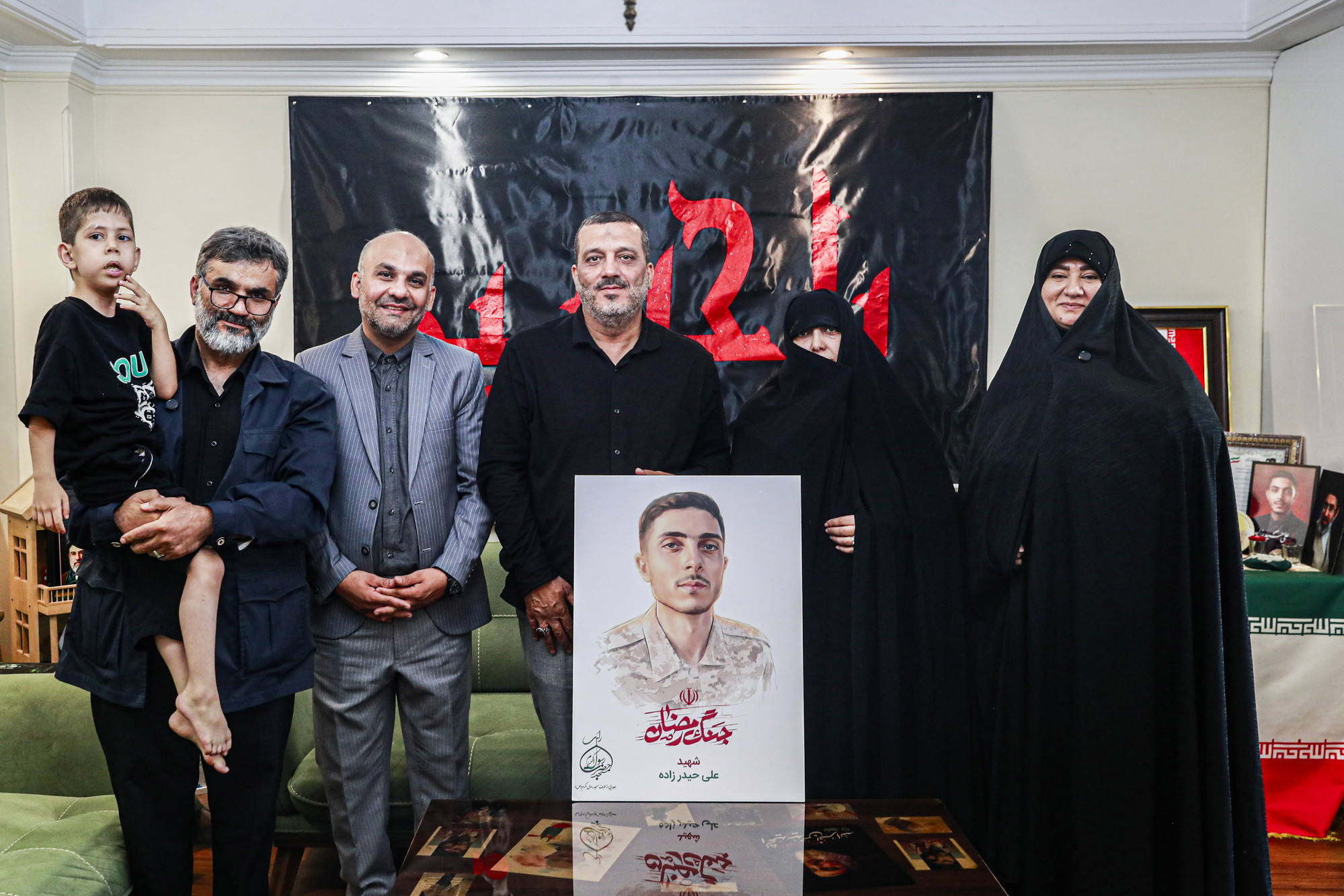 دیدار دانشگاهی با خانواده شهید علی حیدرزاده/ در مسلخ عشق جز نکو را نکشند! +فیلم