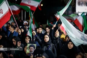 اجتماع مردمی در حمایت از رزمندگان اسلام - میدان صنعت
