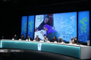 نشست خبری عوامل فیلم سینمایی آبستن