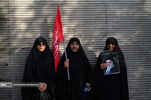 تشییع پیکر مطهر آقای شهید ایران و خانواده ایشان