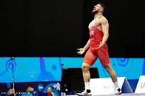 قهرمان جوانان جهان، قهرمان امیدهای جهان شد؛ عظیمی اولین طلایی ایران را در نووی‌ساد