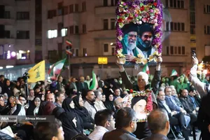 اجتماع خانواده دانشگاه آزاد اسلامی در تجدید بیعت با رهبر انقلاب