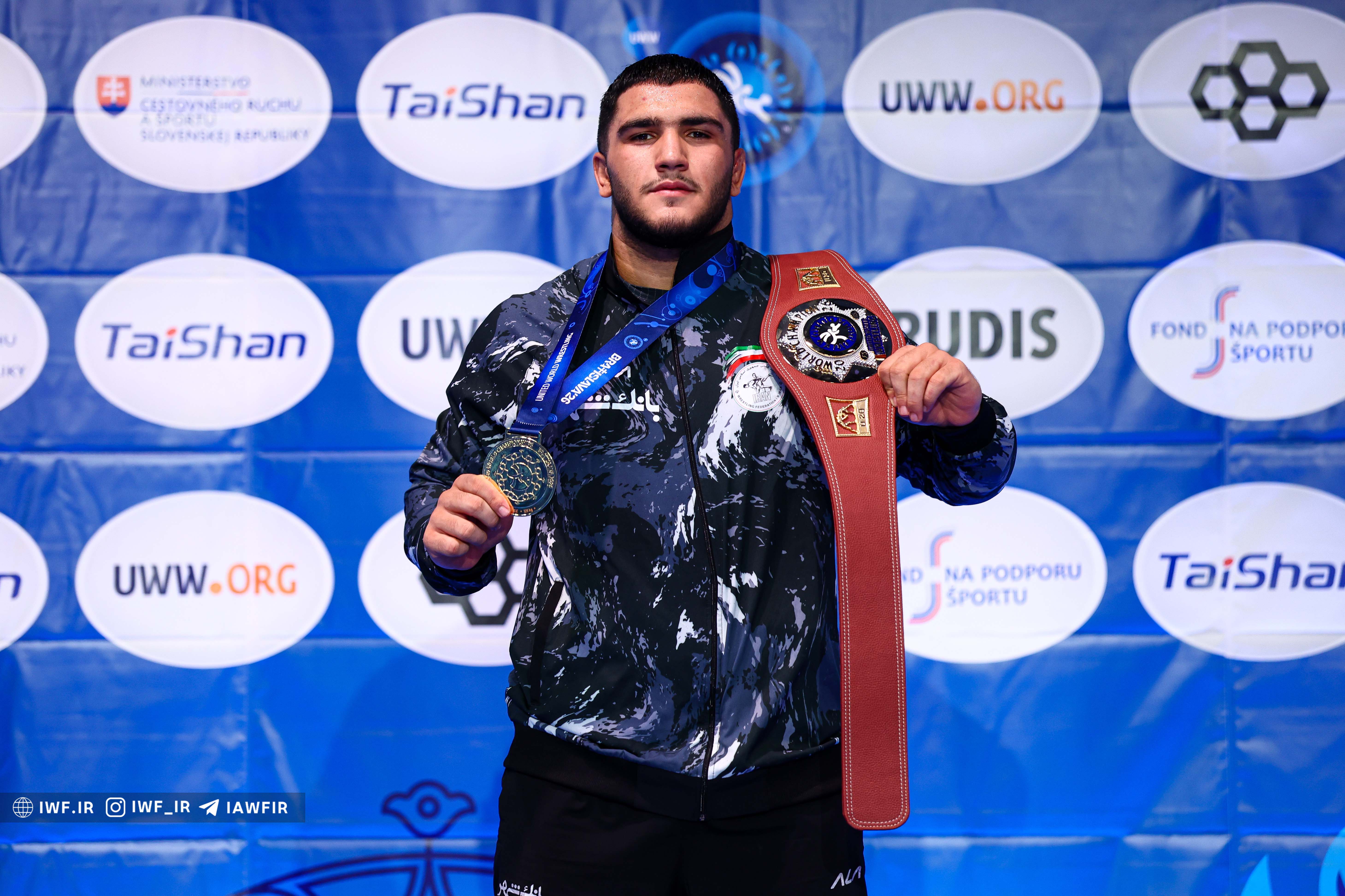 ///بامدادی///محمدنژاد: تیلور و راس قبل از فینال جنگ روانی راه انداختند، بعد از طلا از تیلور عذرخواهی کردم/ احسان امینی تقصیر نداشت، بد آوردیم ///بامدادی///محمدنژاد: تیلور و راس قبل از فینال جنگ روانی راه انداختند، بعد از طلا از تیلور عذرخواهی کردم/ احسان امینی تقصیر نداشت، بد آوردیم