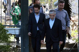 بازدید وزیر علوم از پژوهشگاه هوافضا در تهران