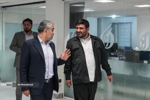 علیرضا فیروزفر رئیس دانشگاه آزاد اسلامی استان تهران و محمدمهدی خیرجو مدیرعامل خبرگزاری آنا