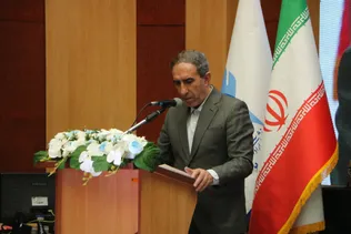 شرط ماندگاری شعر دینی، شناخت عاشقانه معارف اهل بیت (ع) است