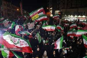 اجتماع مردمی در حمایت از رزمندگان اسلام و بیعت با رهبری و محکومیت حملات وحشیانه صهیونیستی - آمریکایی با حضور مردم انقلابی و شهیدپرور در میدان شهدا تهران