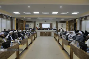نشست تقریبی جمعی از علمای شیعه و اهل تسنن در مشهد مقدس