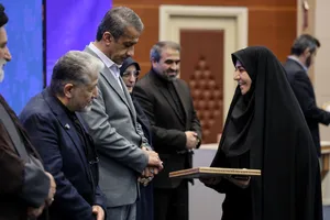 آئین بزرگداشت مقام استاد و سرآمدان آموزشی