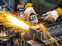 به دستور رهبر انقلاب برای سرمایه‌گذاری در تولید عمل کنید!/ از خاموشی تا بحران مالی در شهرک‌های صنعتی