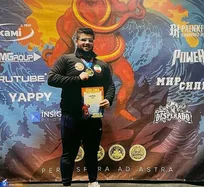 دانشجوی دانشگاه آزاد مدال طلای پاورلیفتینگ قهرمانی جهان را کسب کرد