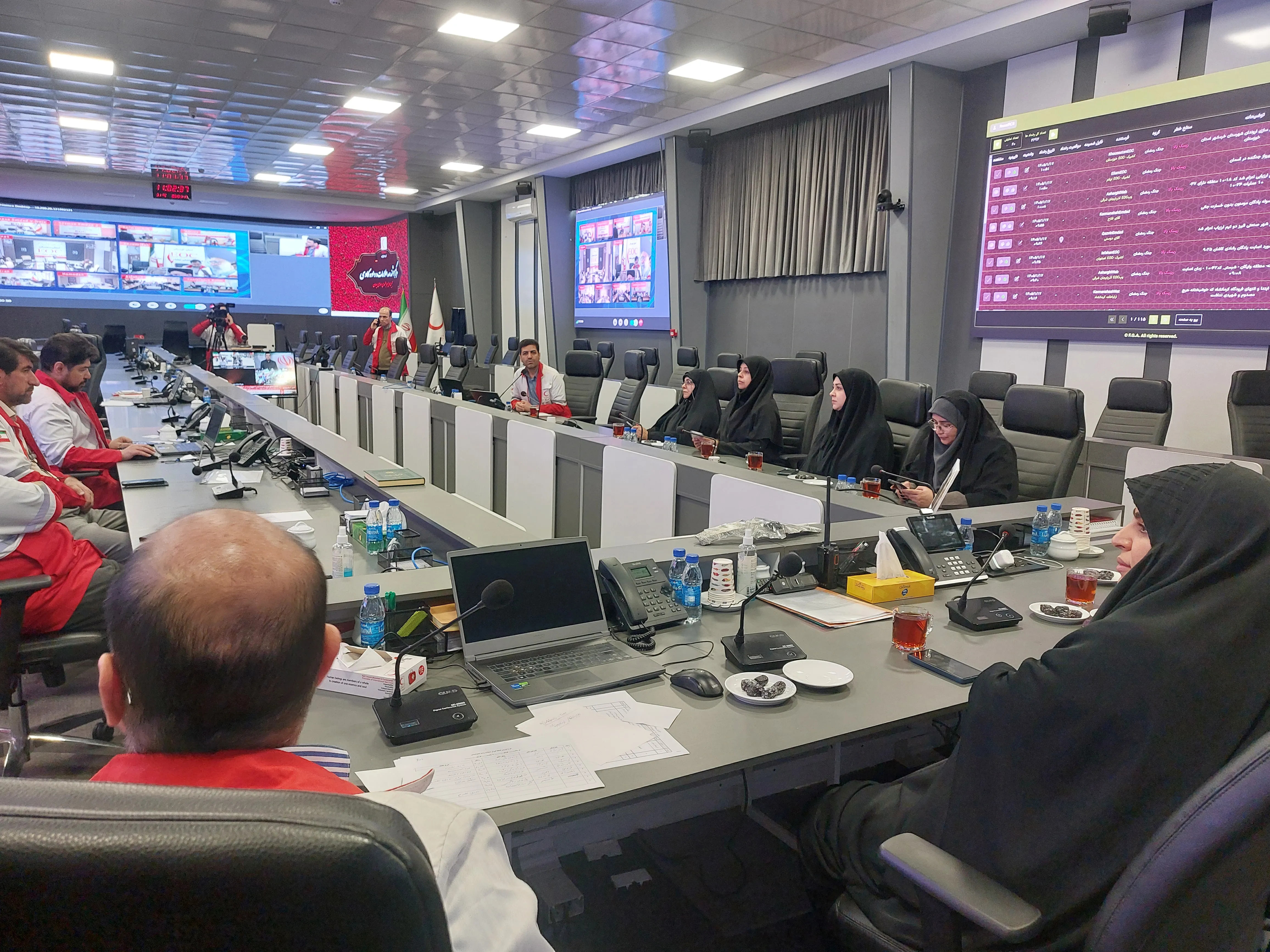 لیلا نصرالهی در هلال احمر لیلا نصرالهی در هلال احمر