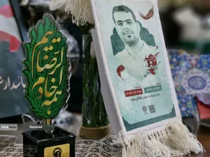 دیدار و تکریم خادمیاران رضوی منطقه 14 تهران با خانواده شهید سعید عقیقی که در حمله رژیم صهیونیستی 25 خرداد 1404 به شهادت رسید