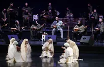 گروه تنبورنوازان «نسل خلیل» روی صحنه رفت/نوای تنبور و سماع «نسل خلیل» در تالار وحدت پیچید
