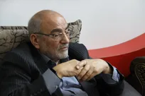 دیدار-رئیس-و-جمعی-از-کارکنان-دانشگاه-با-پایه‌گذار-حرکت-نوین-دانشگاه-آزاد-بوشهر