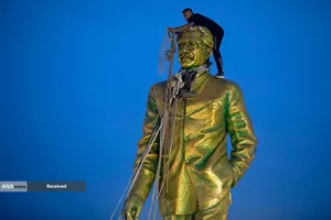 تخریب مجسمه شیخ مجیب&zwnj;الرحمن در بنگلادش