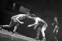 جای برنده و بازنده کشتی مهم دو مدعی ۷۷ کیلوگرم تغییر کرد/ رای جنجالی دیدار هاشمی و جان‌ محمدزاده اعلام نشد