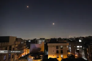 فعالیت پدافند هوایی علیه اهداف متخاصم در آسمان تهران