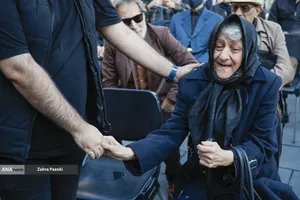 مراسم تشییع پیکر عنایت بخشی 