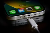 اپل در فکر ساخت آیفون ۱۷ ایر بدون پورت بود