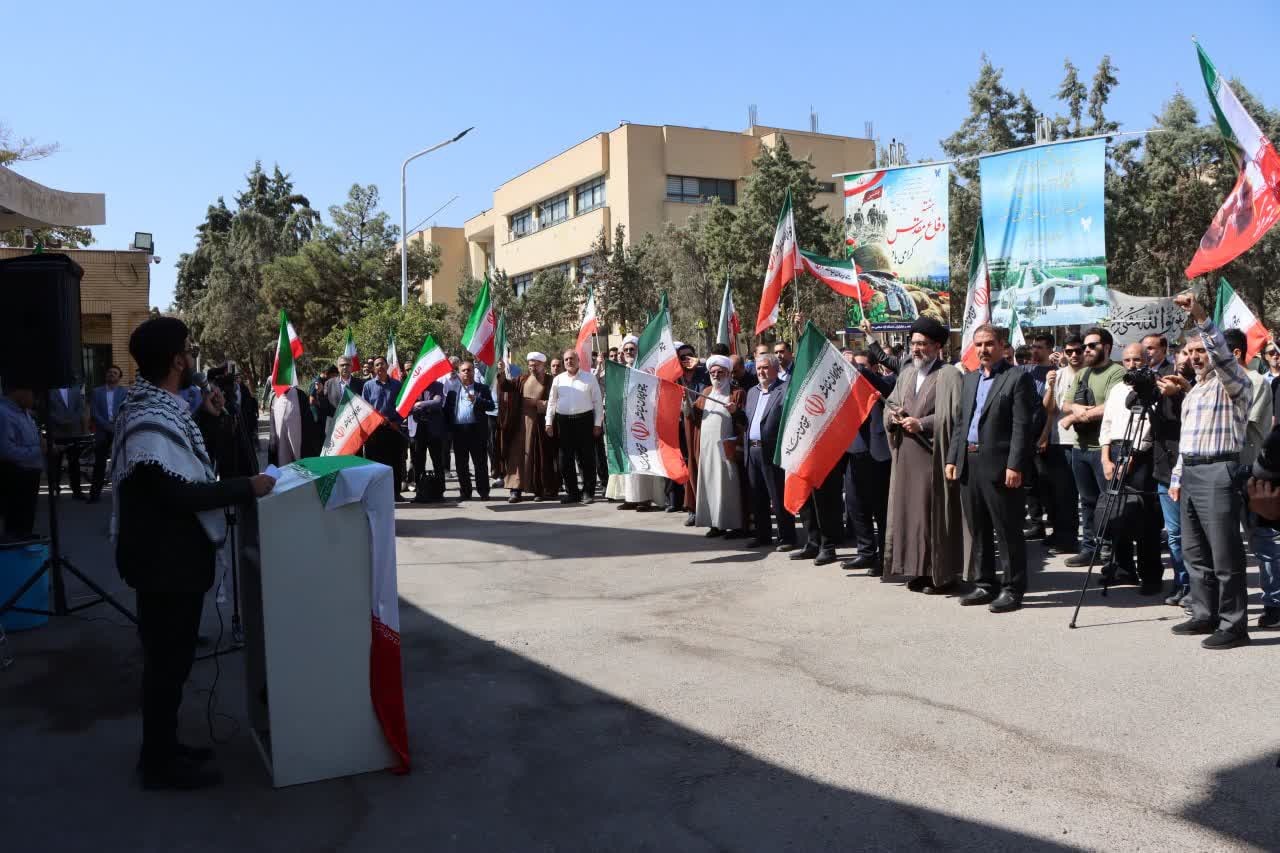 توان علمی کشور یکی از اهداف تجاوز نظامی دشمن به ایران بود/ دانشگاهیان بر ادامه مسیر شهدا تأکید دارند